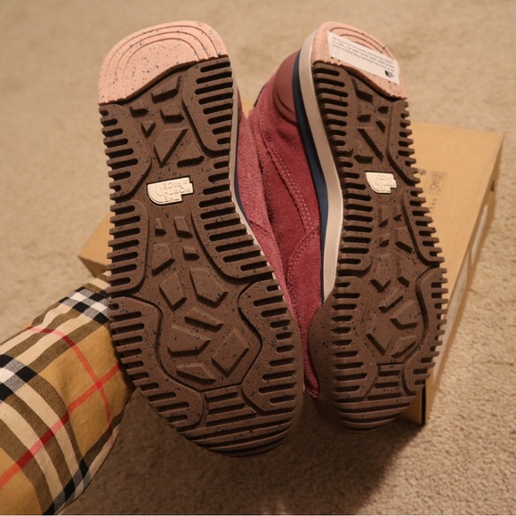 The North Face Women's Back-To-Berkeley III Sport Waterproof Boots - Picture 4 of 7